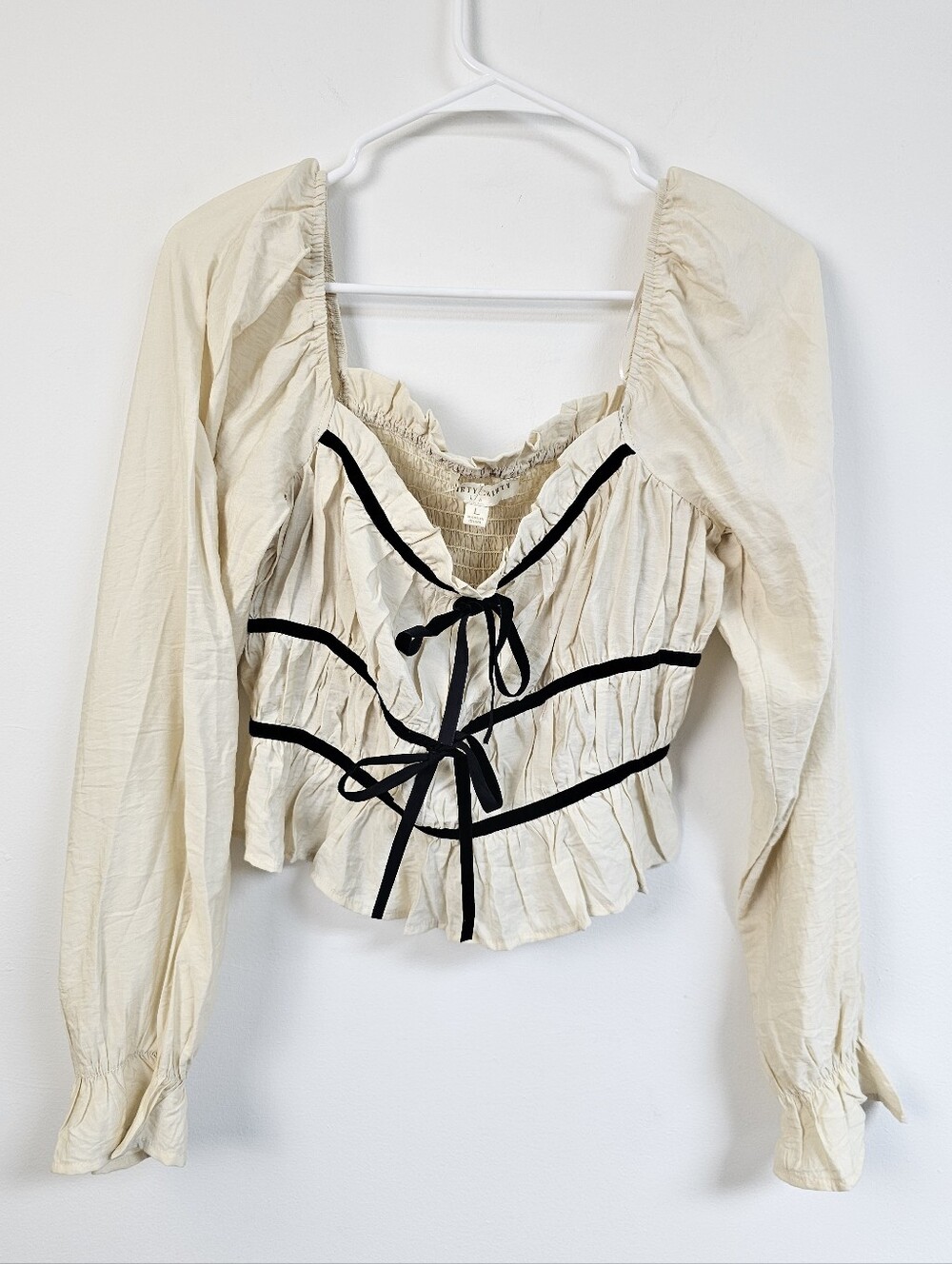 Thirty/Thirty Milkmaid Feminine Puff Sleeve Velvet Bow Tied Front Cropped Blouse